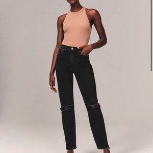 Abercrombie and Fitch “The Mom High Rise” Size 27/4Regular